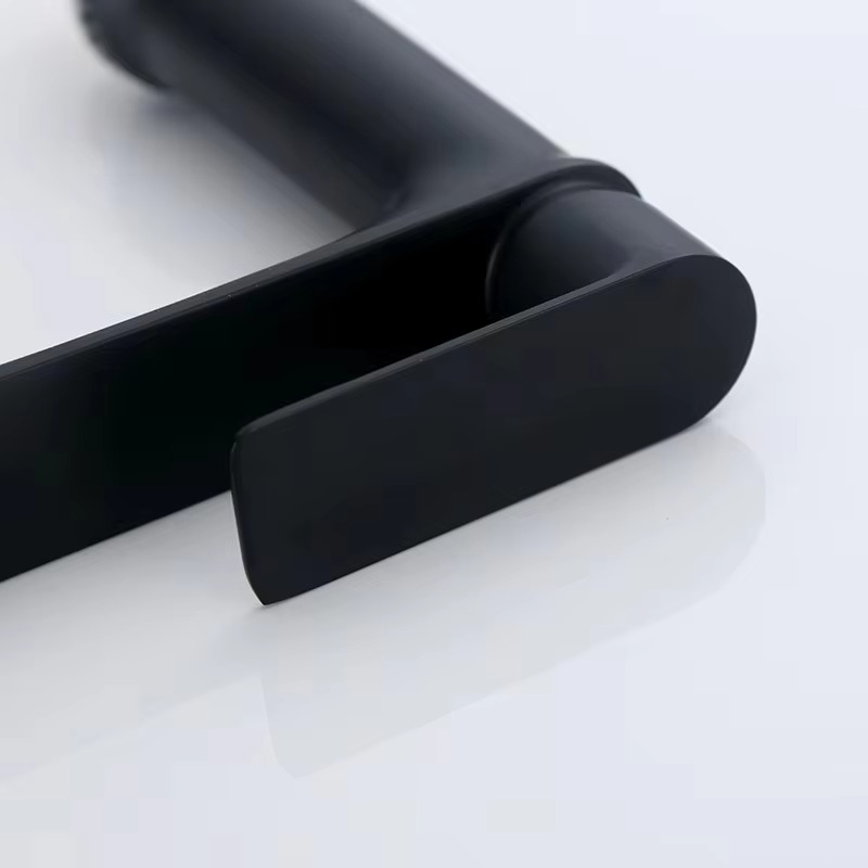 2024122106435696 Cost-effective Single-Hole Black Brass Basin Faucet for Bathroom Single-Handle Metered Faucet for School Use