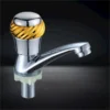 2024122107053926 Grifo monomando de lujo para lavabo de diseño monomando de agua fría con dosificador Acabado de superficie cepillado