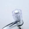 2024122107055775 Grifo monomando de lujo para lavabo de diseño monomando de agua fría con dosificador Acabado de superficie cepillado