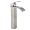 2024122209064496 Rubinetto moderno a cascata in acciaio inox a una maniglia per lavabo da bagno Design a un foro per uso in camera da letto