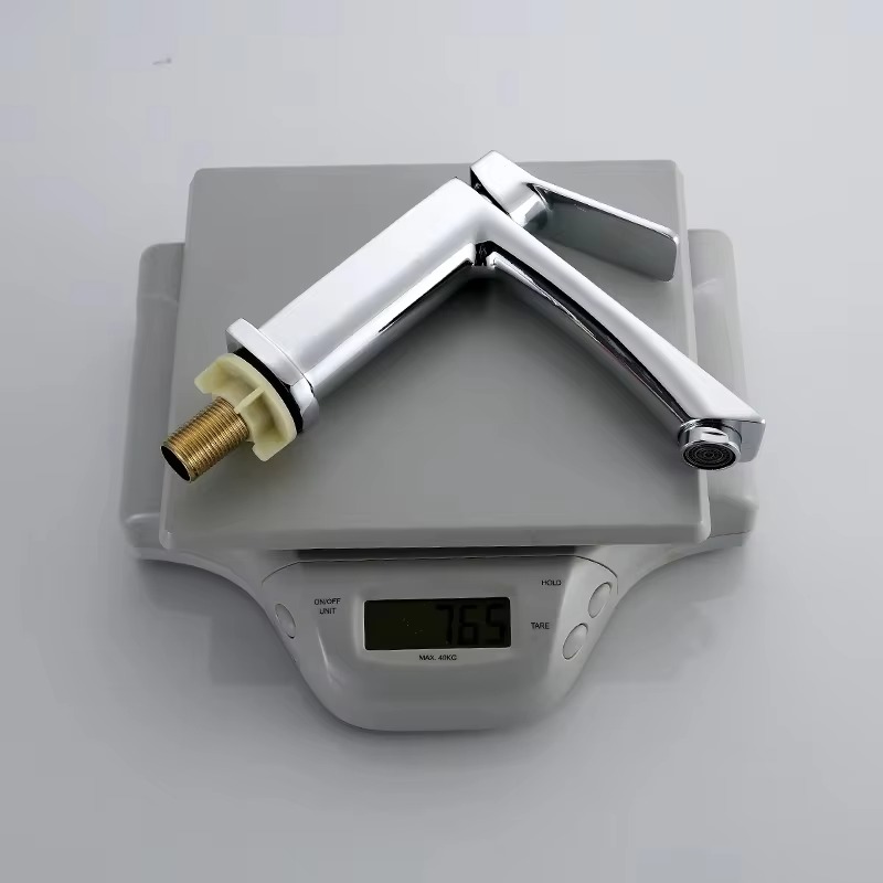 主图_5 Modern Luxury Single Hole Bathroom Faucet Chrome Zinc Alloy Single Cold Basin Tap with Metered Feature Single Handle