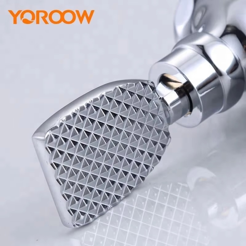 主主_4 هيكل نحاسي منخفض السعر من النحاس الأصفر في أوكرانيا صمام تدفق يدوي يدوي للقدمين لخزان المرحاض بتصميم دواسة مريح