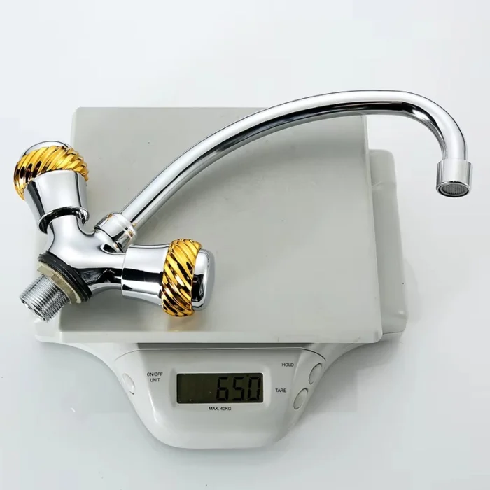 Robinet de cuisine moderne pour hôtel eau chaude eau froide robinet à deux poignées en zinc chromé robinet d'évier de cuisine bon prix